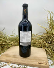 Laden Sie das Bild in den Galerie-Viewer, Rotwein vom Château Robérperots
